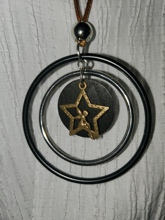 Pendentif fée B3