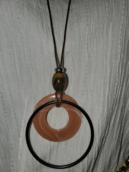 Pendentif cercle B4