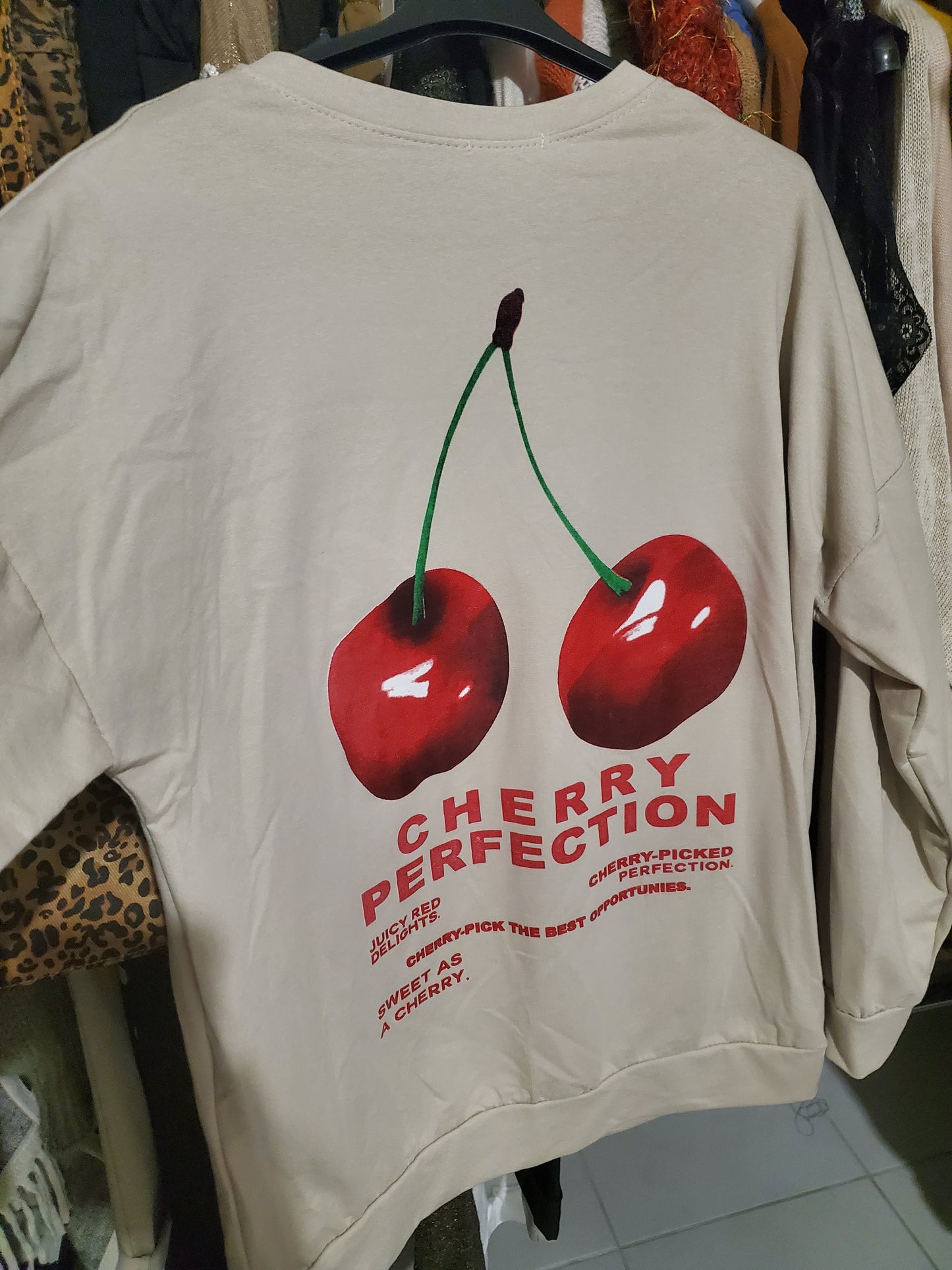 T-shirt cherry